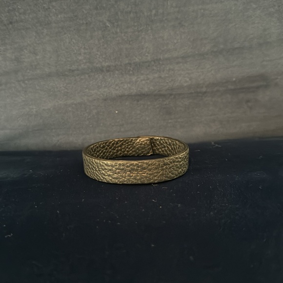 Akris leather snap bracelet - Picture 5 of 5